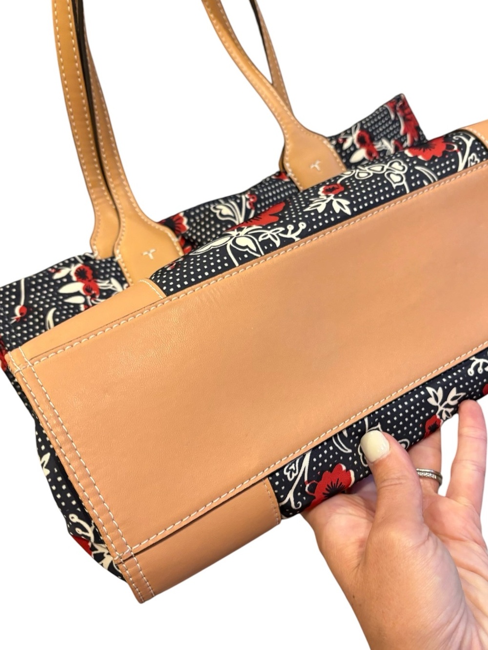 TORY BURCH Ella Tote Bag Purse Nylon Navy and Red Floral - Picture 10 of 13